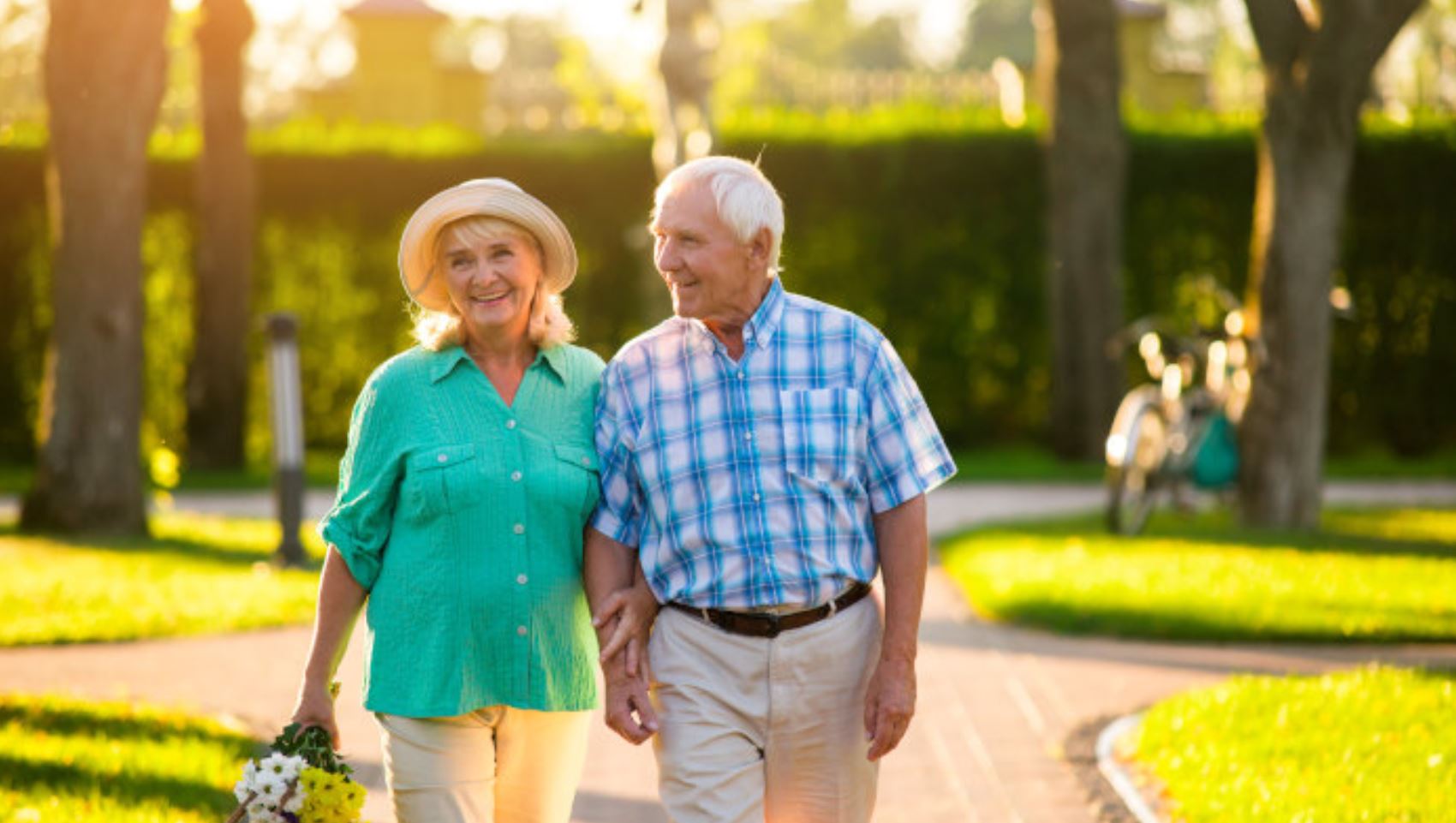 Walking Tips for Seniors: Staying Fit and Safe