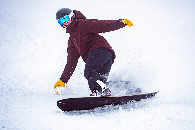 Snowboarding for Beginners: A Guide to Your First Ride